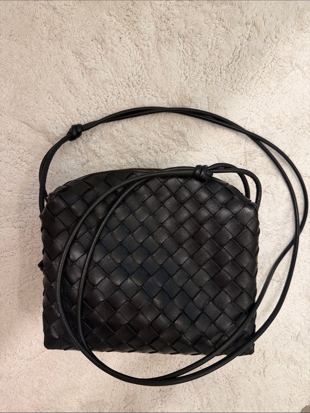 Bottega Veneta Black Intrecciato Woven Crossbody Pouch - Picture 4 of 4
